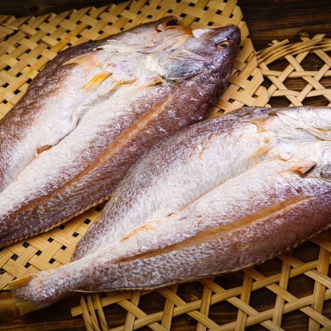 cá phèn hồng một nắng