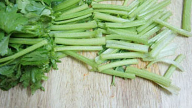 cần tây thái