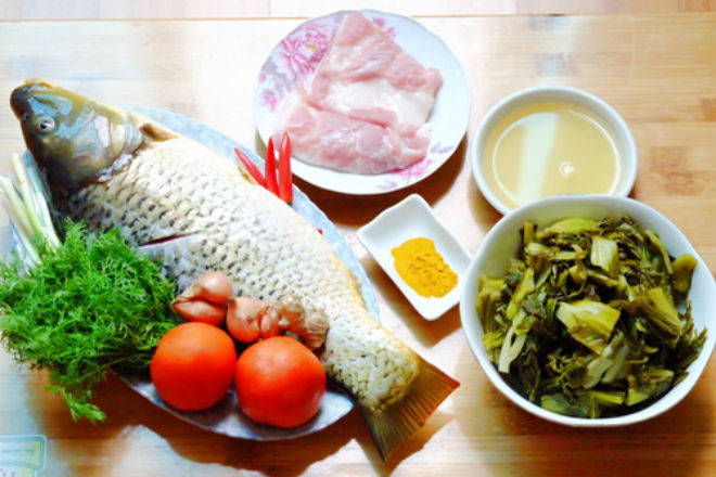 nguyên liệu cho canh cá chép om dưa