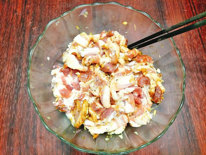 sả đập dập cho vào thịt