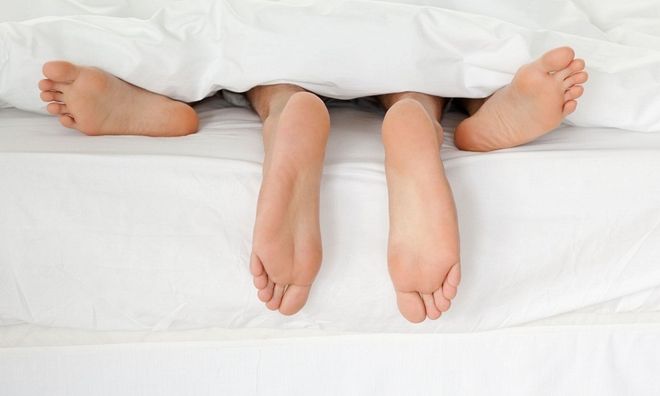 Tiến hành giao hợp vào ngày rụng trứng hoặc sau khi vừa rụng trứng thì dễ sinh con trai.
