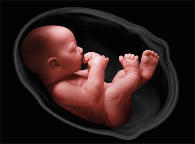không nên cho bé nghe nhạc quá lớn