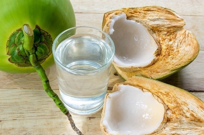 nuoc dua tuoi