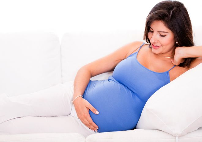 Mẹ bầu nên có kiêng cử và ăn uống hợp lý để đảm bảo cho thai nhi