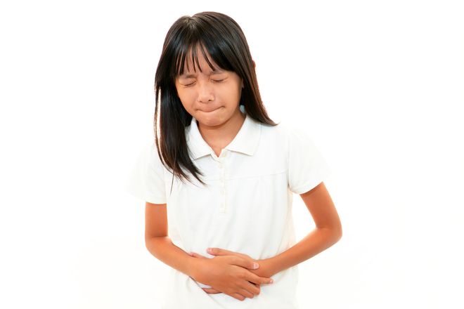 trẻ bị đau bụng