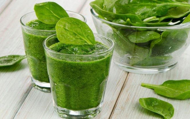 nước cải bó xôi tác dụng cải thiện khả năng sinh sản và làm cho chu kì kinh nguyệt đều