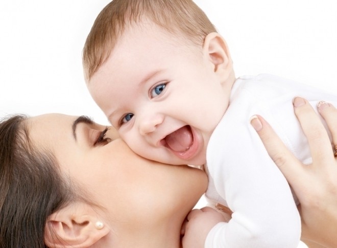 dạy con biết giúp đỡ