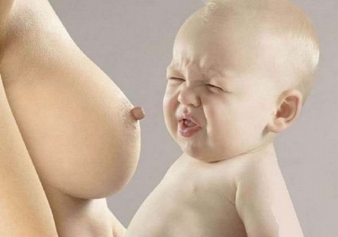bôi chất có mùi vào ti mẹ