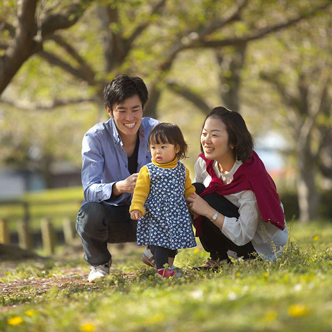 trẻ tiếp thu ngôn ngữ tự nhiên