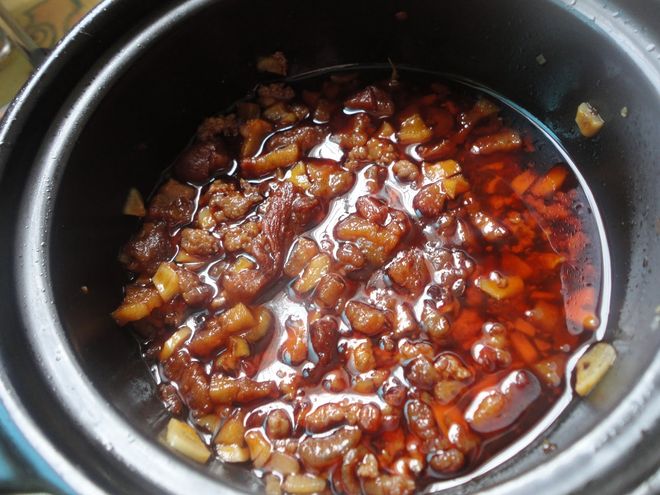 cho tóp mỡ vào kho