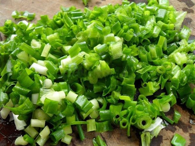 hành lá thái nhỏ