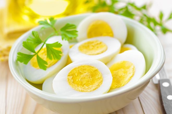 Buồng trứng khỏe nhờ ăn trứng