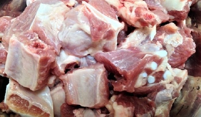 chặt sườn vừa ăn