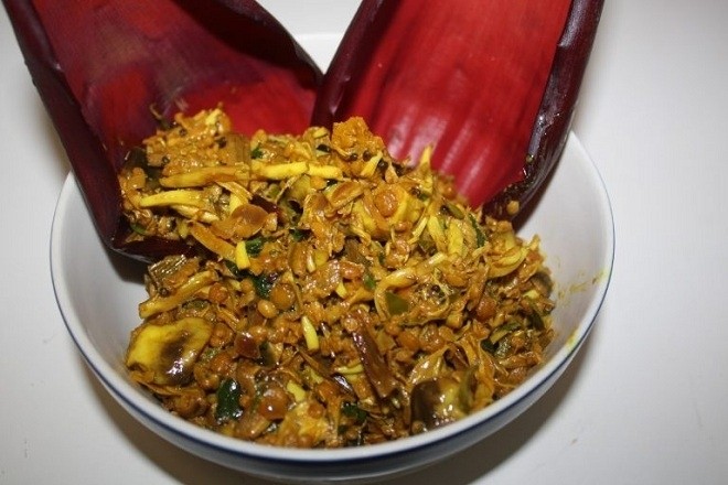 hoa chuối xào tỏi