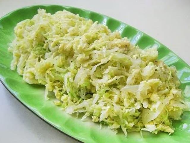 bắp cải xào trứng
