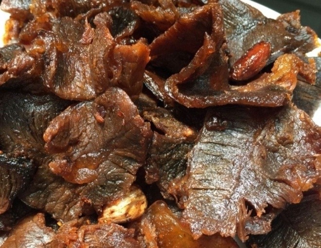 thịt bò ướt