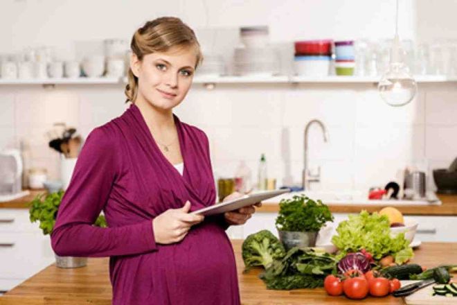 bà bầu ăn gì để con khỏe mạnh thông minh