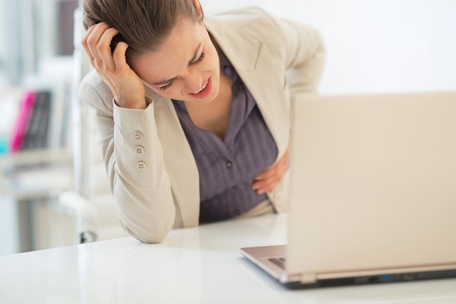 Nếu cơn đau kéo dài hơn một ngày, hoặc gặp bất cứ dấu hiệu nghiêm trọng khác hãy đến cơ sở y tế