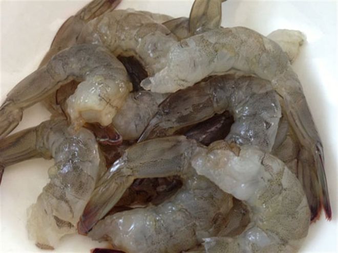 tôm rửa sạch