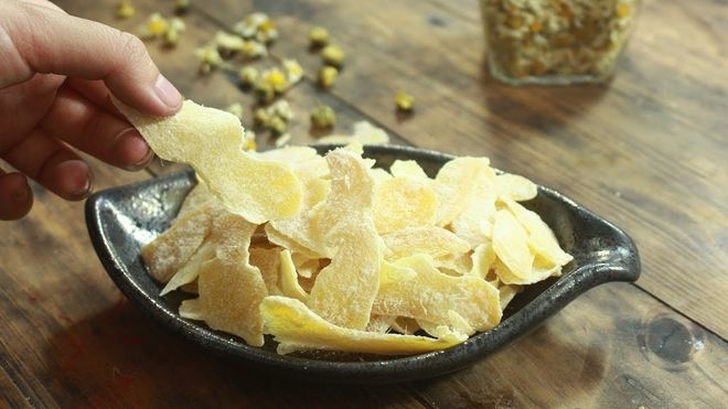 mứt gừng trị say tàu xe ở mẹ bầu