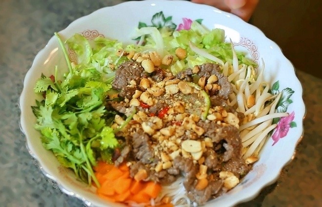 tô bún bò nam bộ