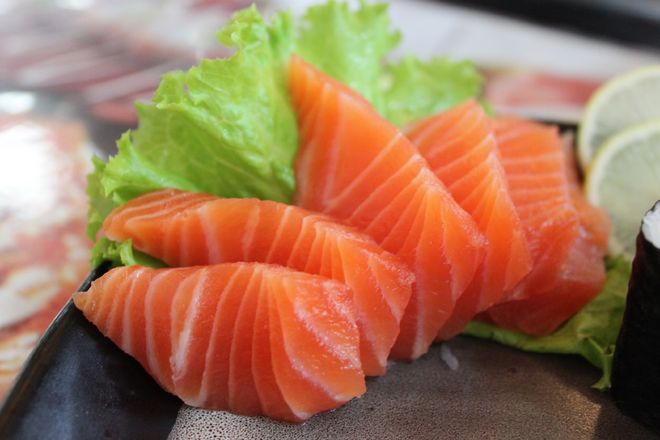 Cá hồi bổ sung DHA tốt cho thai nhi
