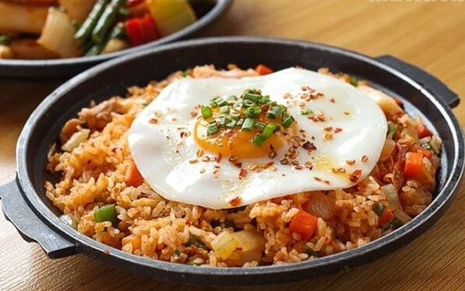 cách làm cơm rang thập cẩm kiểu 1