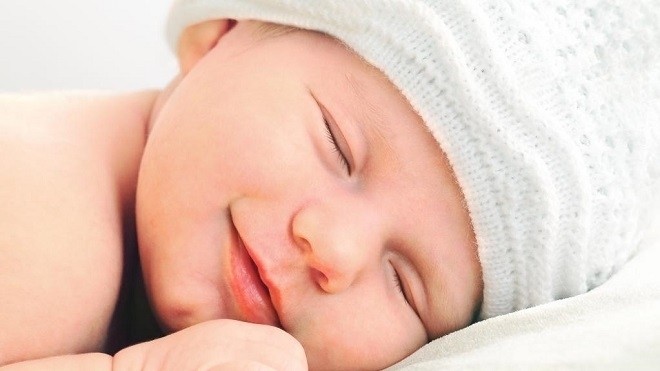 trẻ dưới 1 tuổi nằm nằm ngủ ngon