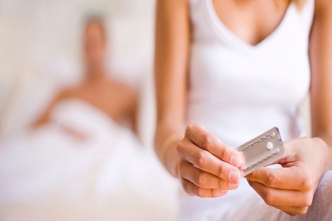 uống thuốc tránh thai khẩn cấp sau khi quan hệ tình dục