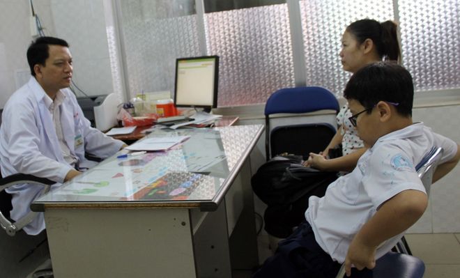 bác sĩ khám tâm lý cho trẻ tại bv tâm thần tphcm
