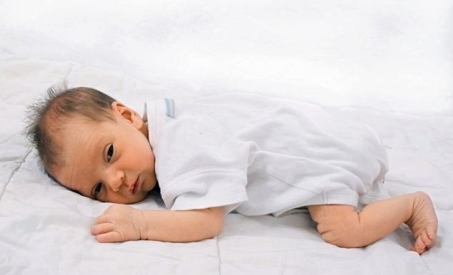 trẻ chậm lớn do bị thiếu hụt canxi