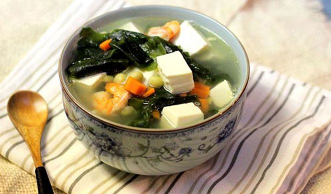 canh rong biển tôm khô đậu hủ