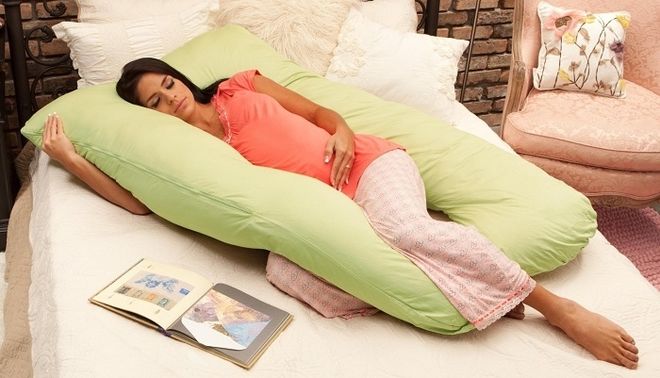 bà bầu nằm ngủ