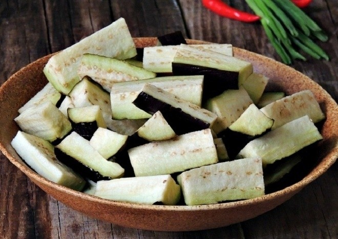 cà tím thái miếng
