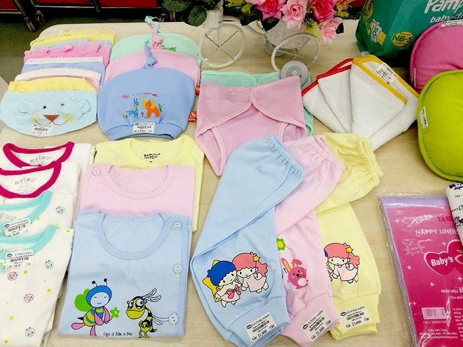 quần áo cho trẻ sơ sinh