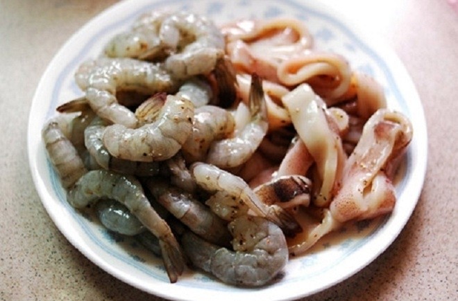 mực và tôm