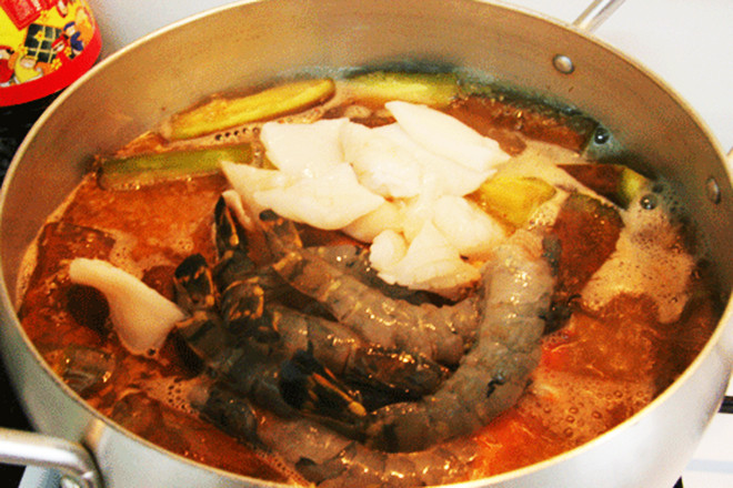 nồi nước dùng bún mắm