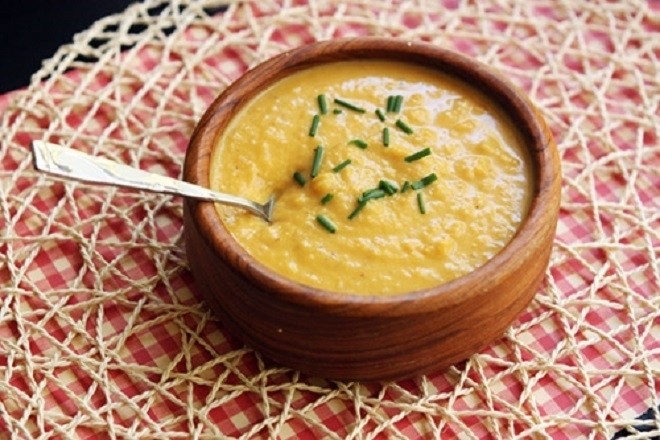 bột bí đỏ cho bé ăn dặm