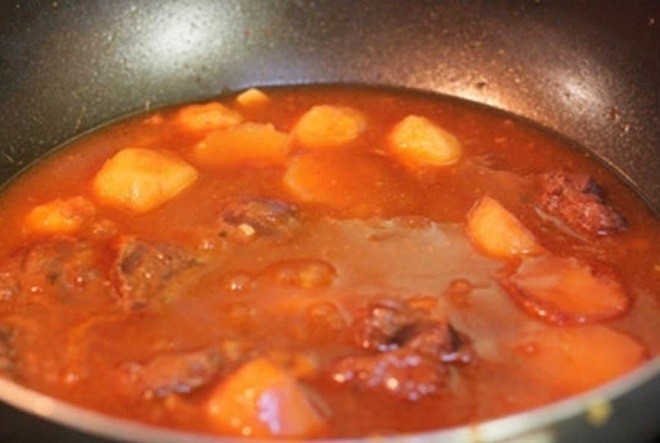 bò hầm cà rốt