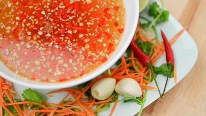 Nước mắm ngọt chấm món nào cũng ngon