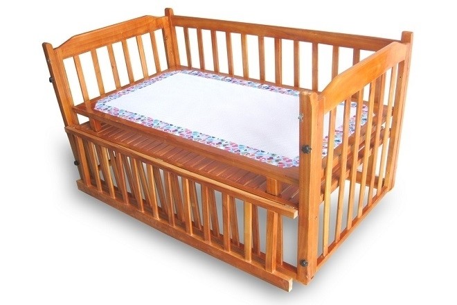 cũi cho bé gái 1 tháng tuổi
