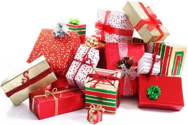 những hộp quà đầy tháng cho bé trai