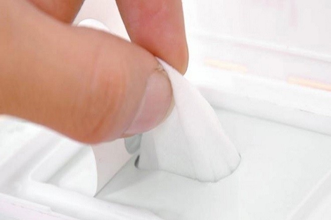 tặng khăn ướt cho bé trai 1 tháng