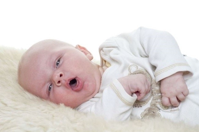 trẻ ho nhiều về đêm bị mất ngủ