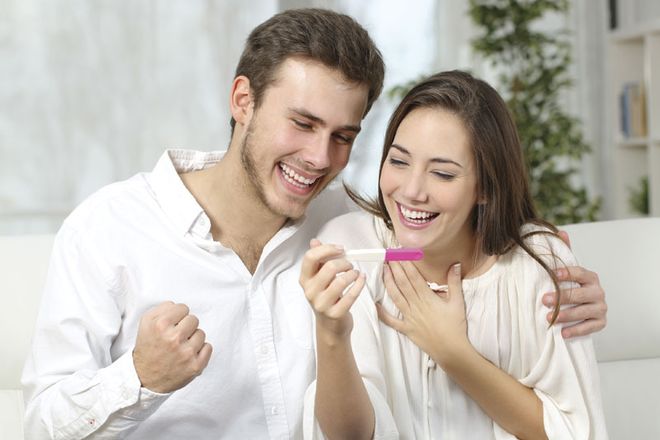 vợ chồng hiếm muộn có con nhờ thụ tinh ống nghiệm