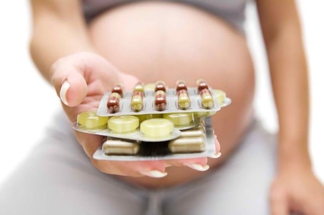 Bà nầu nên cẩn trọng khi dùng thuốc bổ
