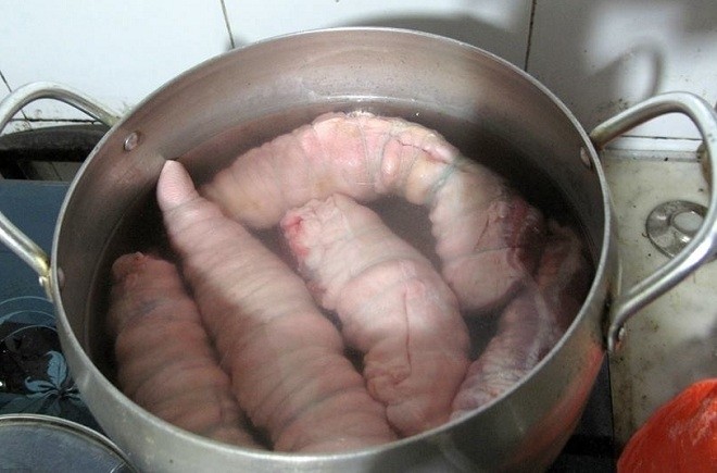 luộc chân giò