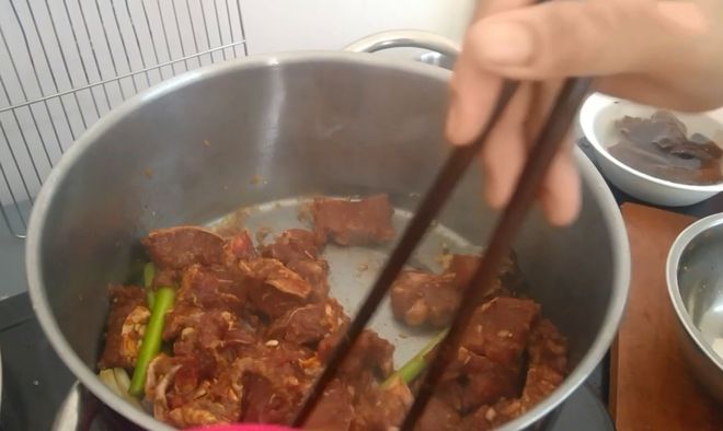 xào thịt bò