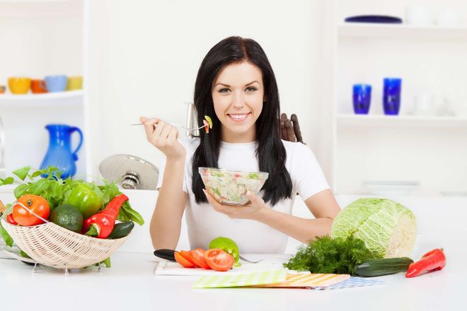 Mẹ bầu nên chọn thực phẩm phù hợp để đảm bảo sức khỏe cho bản thân và thai nhi
