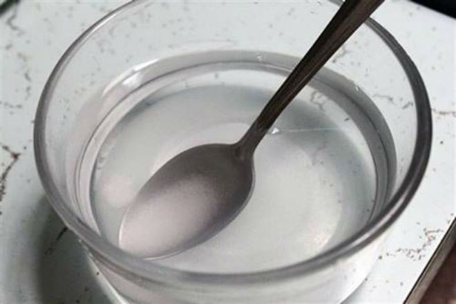 pha nước muối đường